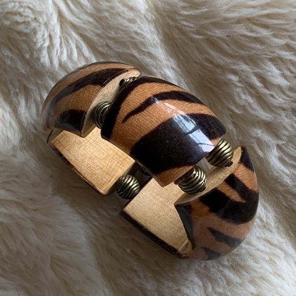 Vintage Stretch wood bangle beaded tiger striped bracelet - Picture 2 of 10
